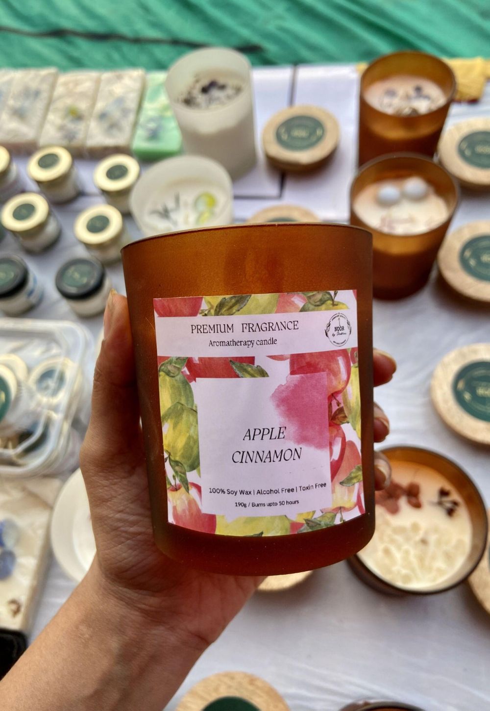 NOOR APPLE CINNAMON CANDLE