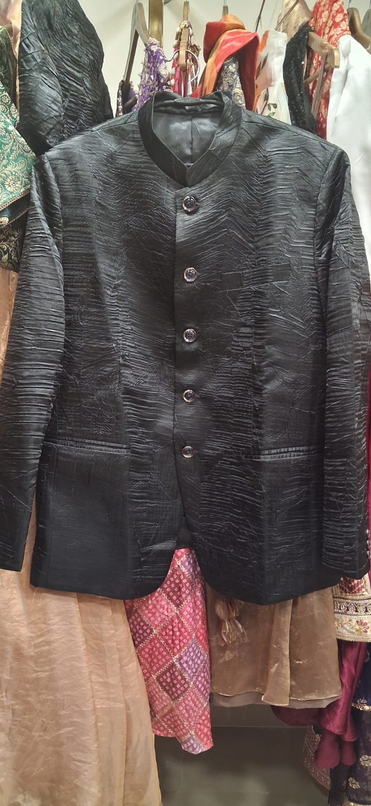 Black Crushed pleated fabric in abstract design in Big Width
