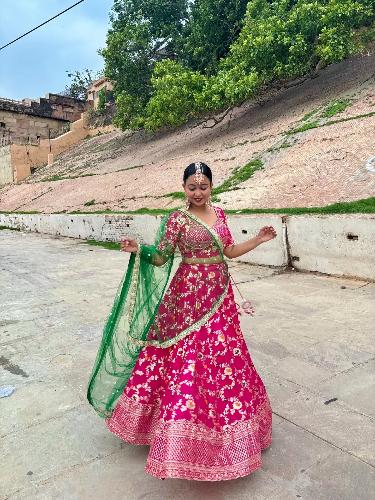 Pink pure banarasi dola silk heavy embroidery border lehenga set with heavy hand embroidery blouse