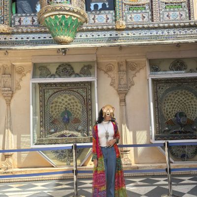 Multi coloured bandhej shrug 6 meter