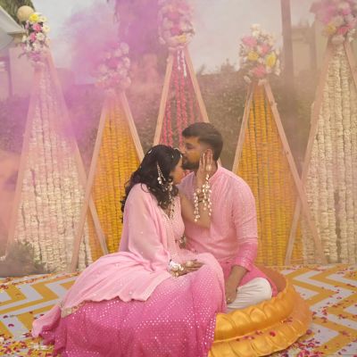 Faux Mirror Ombre Georgette Couple Outfit In White And Pink Colour