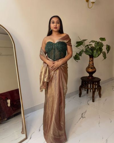 Golden Open Saree With Corset Blouse